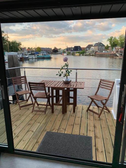 Unique New Houseboat Moored 4 Apartment Zwartsluis Exterior photo